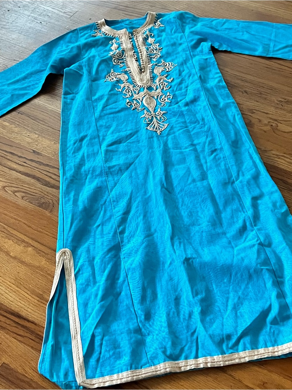 Vintage Turquoise Long-Sleeve Embroidered Kurta Dress